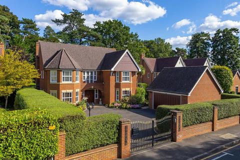 4 bedroom detached house for sale, Ridgemount Road, Sunningdale