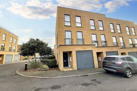 3 bedroom end of terrace house for sale, Studio Way, Borehamwood WD6