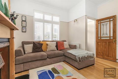 2 bedroom house for sale, Lea Road, Enfield EN2