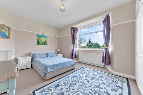 19b Lake Avenue, Bromley, BR1 4EN