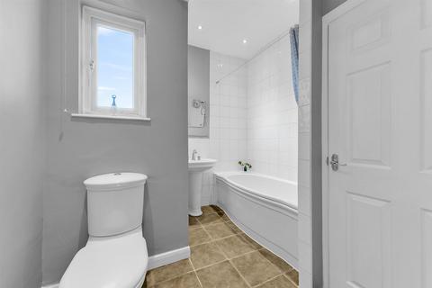 19b Lake Avenue, Bromley, BR1 4EN