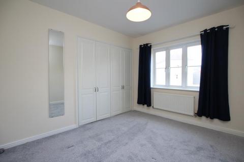 2 bedroom semi-detached house to rent, Shepherds Walk, Bristol BS32