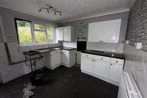 3 bedroom semi-detached house for sale, 7 School Road, Brierley Hill, DY5 1BE