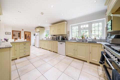 6 bedroom detached house for sale, Parsonage Lane, Farnham Common, Buckinghamshire, SL2