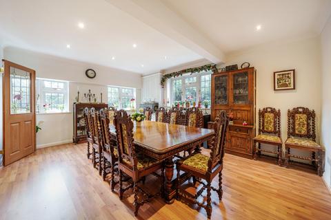 Hollymount Parsonage Lane, Farnham Common, Slough, SL2 3PA