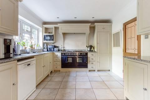 Hollymount Parsonage Lane, Farnham Common, Slough, SL2 3PA