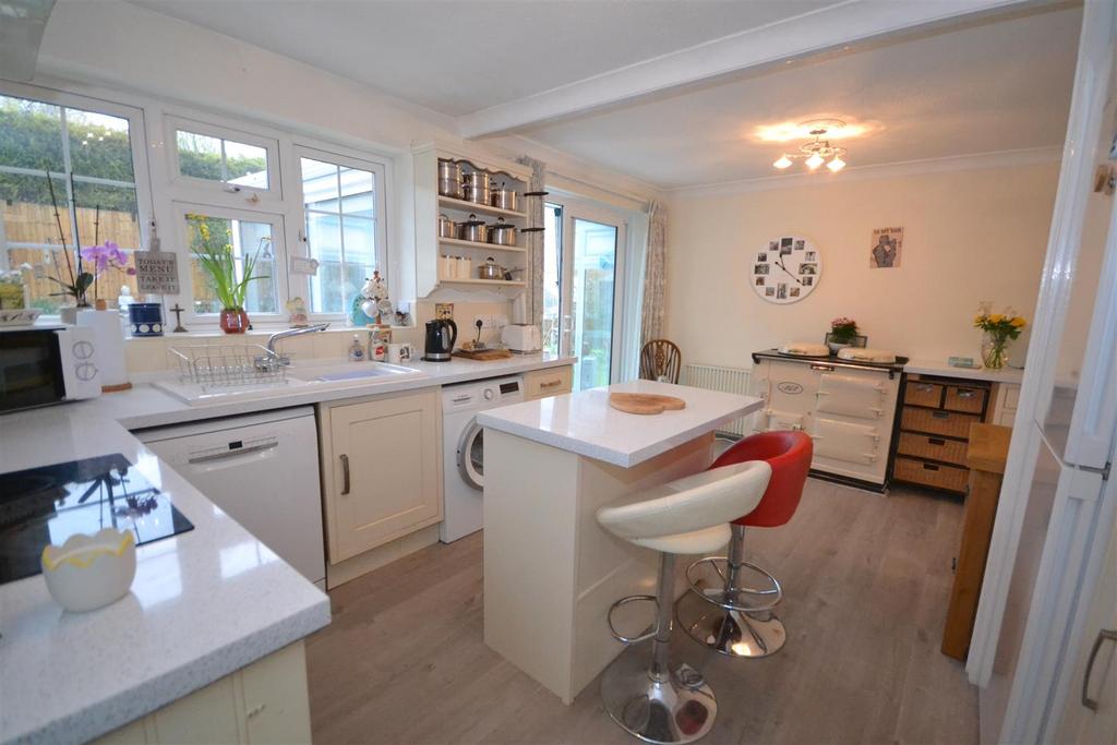 Kitchen/Breakfast Room