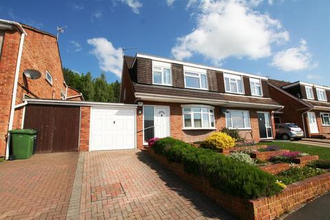 3 bedroom semi-detached house to rent, Sebright Close, Pershore, Worcestershire