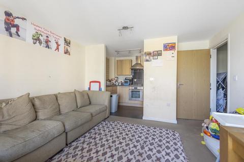 2 bedroom apartment to rent, Slough,  Berkshire,  SL2