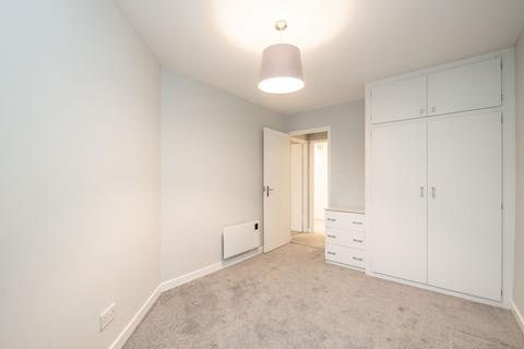3/15 St. Bernards Row, Edinburgh, EH4 1HW