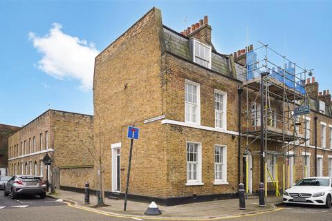1 York Square, London, E14 7LU