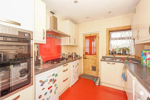 2 bedroom detached bungalow for sale, Adelaide Road, St. Leonards-On-Sea