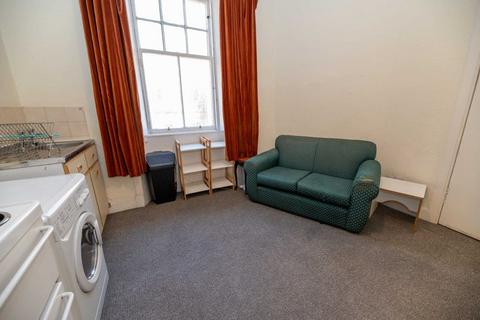 undefined, 0824L Causewayside, Edinburgh, EH9 1PU