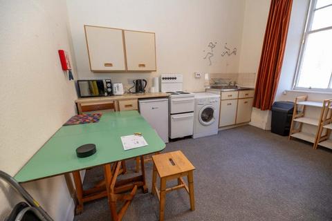 undefined, 0824L Causewayside, Edinburgh, EH9 1PU