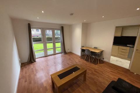 2 bedroom apartment to rent, Whitehill Place, Glasgow G31