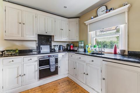 4 bedroom end of terrace house for sale, Yewcroft, Ilkley, West Yorkshire, LS29