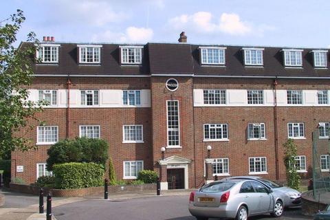 Studio to rent, Herga Court, Sudbury Hill, Harrow on the Hill