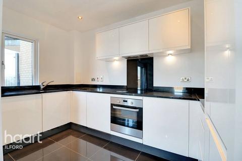 1 bedroom flat for sale, Clarence Avenue, Ilford