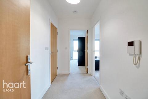 1 bedroom flat for sale, Clarence Avenue, Ilford