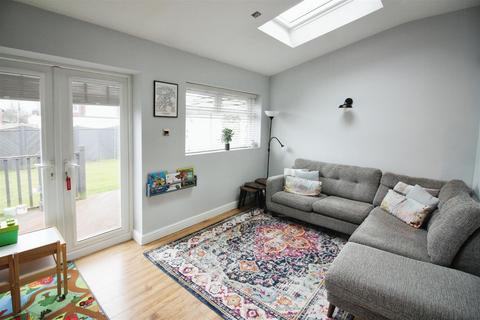 3 bedroom semi-detached house for sale, Somerville Green, Leeds LS14