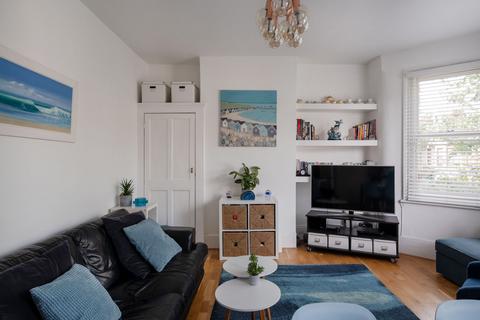 Flat B, 47 Richmond Road, London, E11 4BX