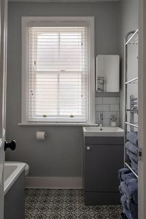 Flat B, 47 Richmond Road, London, E11 4BX
