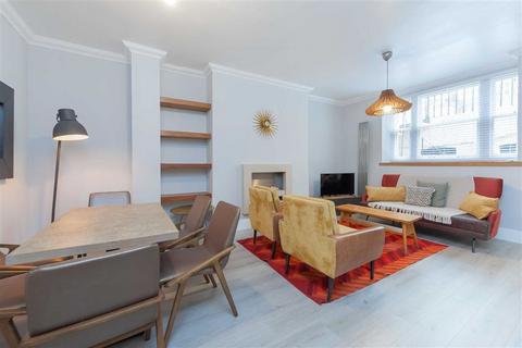 2 bedroom flat to rent, Gloucester Terrace, London W2