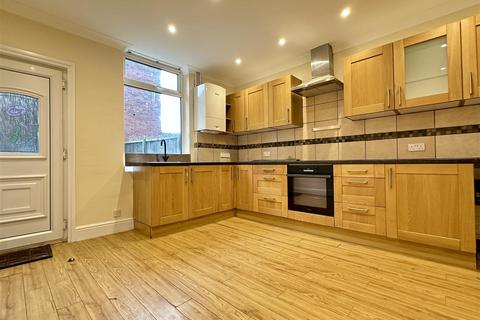 3 bedroom terraced house to rent, Spurr Street, Sheffield