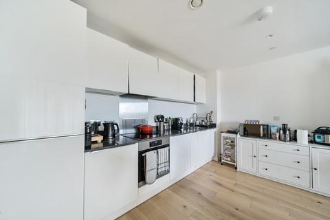 2 bedroom apartment for sale, Capitol Way, London NW9