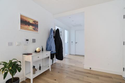 2 bedroom apartment for sale, Capitol Way, London NW9