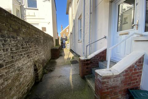 2 bedroom flat for sale, Queen Street, Deal, CT14