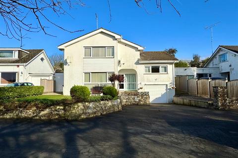 4 bedroom detached house to rent, Trevemper Road, Newquay TR7