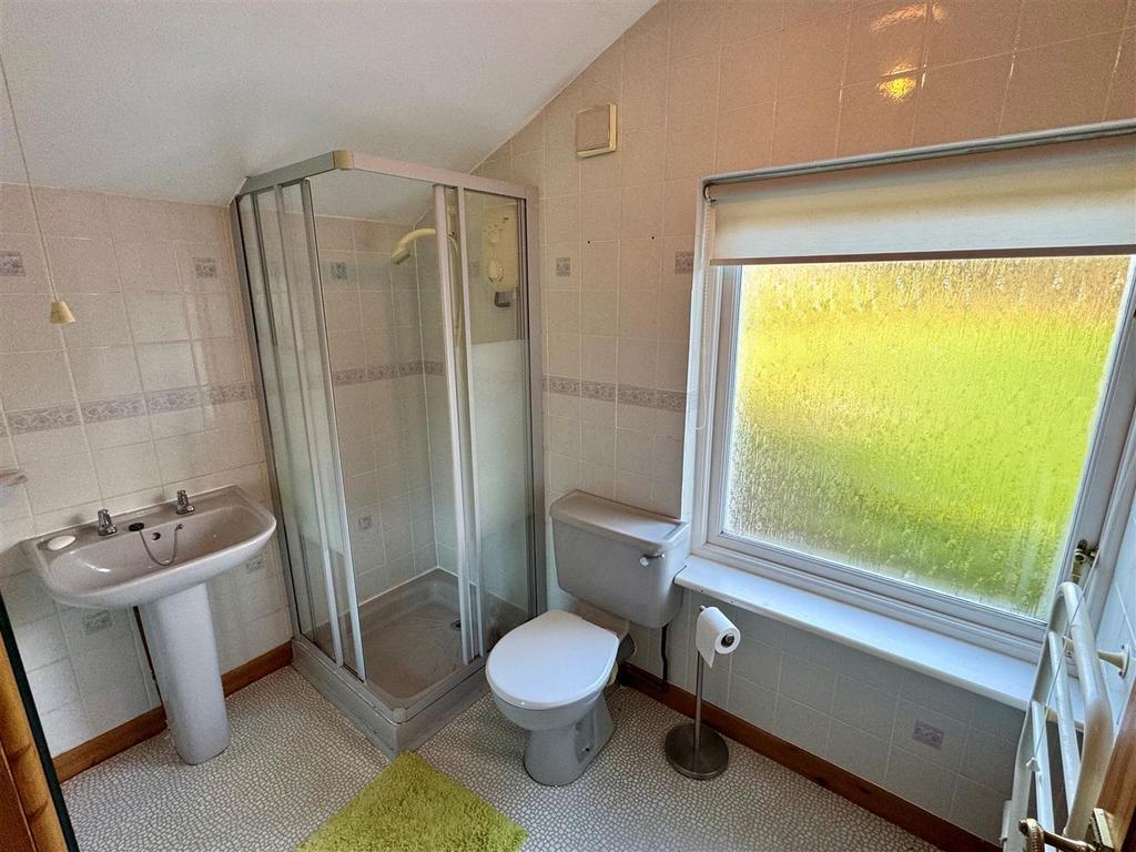 23 Trevemper Road Shower Room