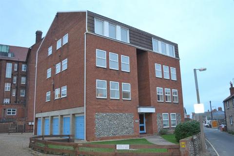 2 bedroom flat to rent, Sheringham, Norfolk