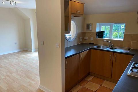 2 bedroom apartment to rent, Flat 9, Moison Hse, Gt Moor, SK2 6EG