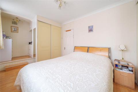 25 Benham Road, London, W7 1AQ