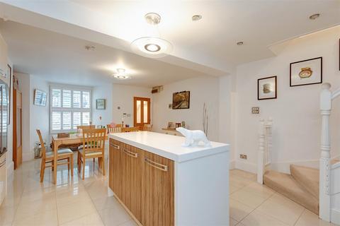 10 Leighton Grove, London, NW5 2RA