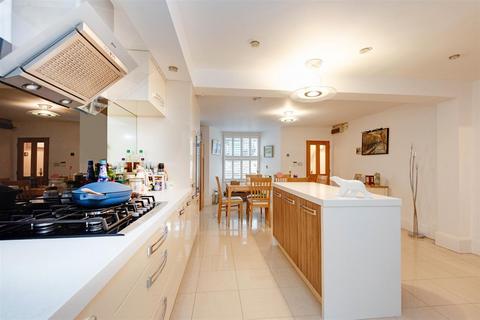 10 Leighton Grove, London, NW5 2RA