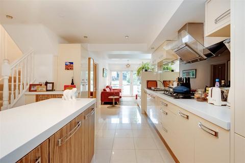 10 Leighton Grove, London, NW5 2RA