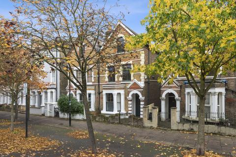 4 bedroom terraced house for sale, Drayton Park, London, N5