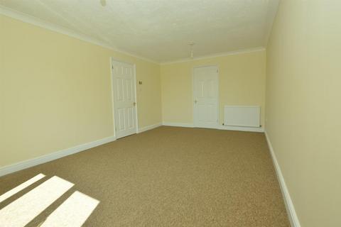 2 bedroom flat to rent, Tenison Court, Eaton