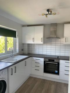 1 bedroom flat to rent, Cardinal Close, Reading RG4