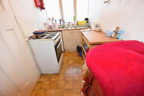 1 bedroom flat to rent, 160 Otley Road, Flat 5