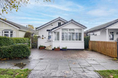 2 bedroom detached bungalow for sale, Hawkesley Drive, Birmingham B31