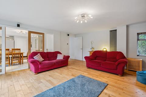 10 Ashley Park, Maidenhead, SL6 8EZ
