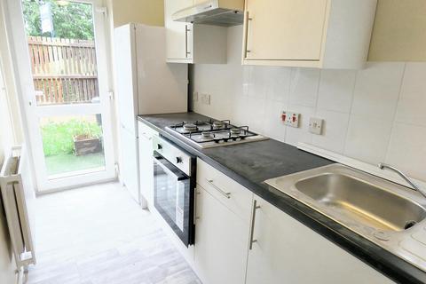 2 bedroom cluster house for sale, Walnut Tree, Milton Keynes MK7