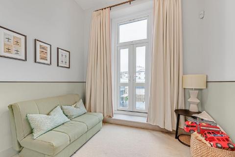 2 bedroom flat for sale, Abbey Road, South Hampstead