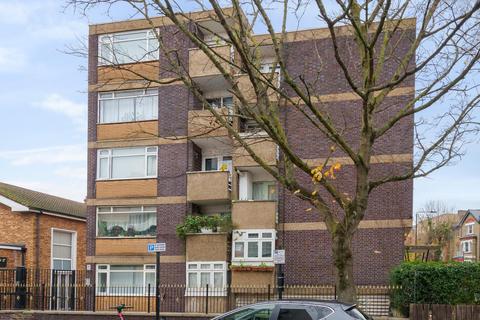 1 bedroom flat for sale, Daynor House, West Hampstead