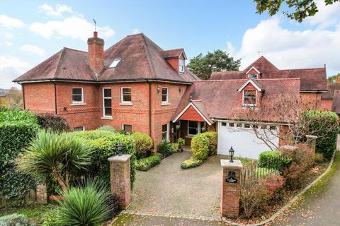 6 bedroom detached house for sale, Beaconsfield Gardens, Claygate, Esher, Surrey, KT10