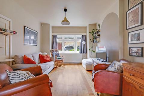 2 bedroom house for sale, Oaksford Avenue, London